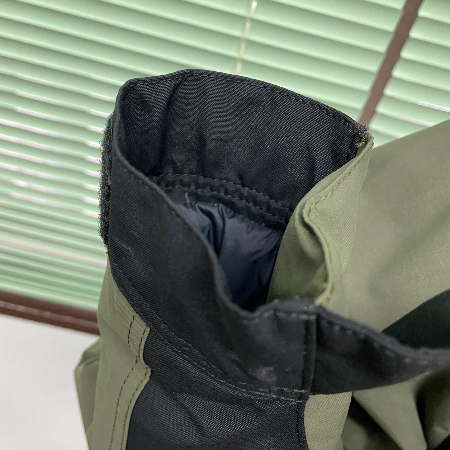 美品 THE NORTH FACE マウンテンダウンジャケット ND91930【C5634】