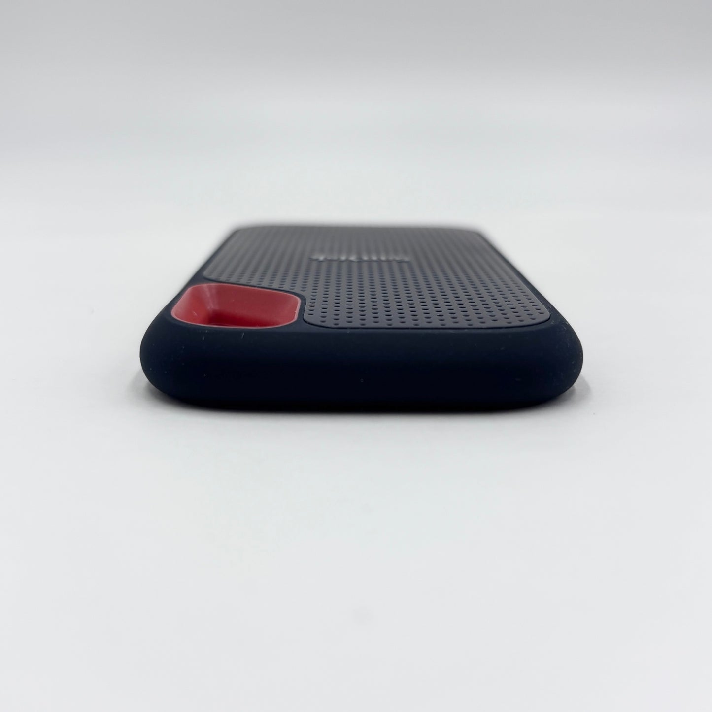 SanDisk Extreme Portable SSD SDSSDE61-1T00 ポータブル 外付け ストレージ1TB【C8140-N】