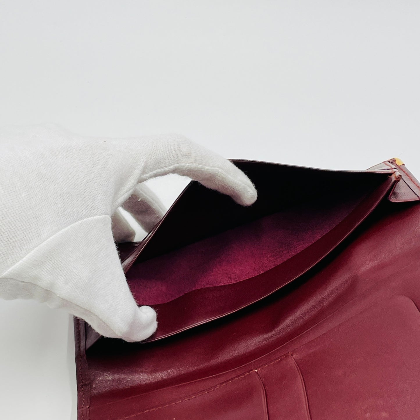 カルティエ ヴィンテージ マストライン 二つ折り 札入れ 長財布 サイフ C2ロゴ カード入れ レザー ボルドー Cartier 【C3705-N】