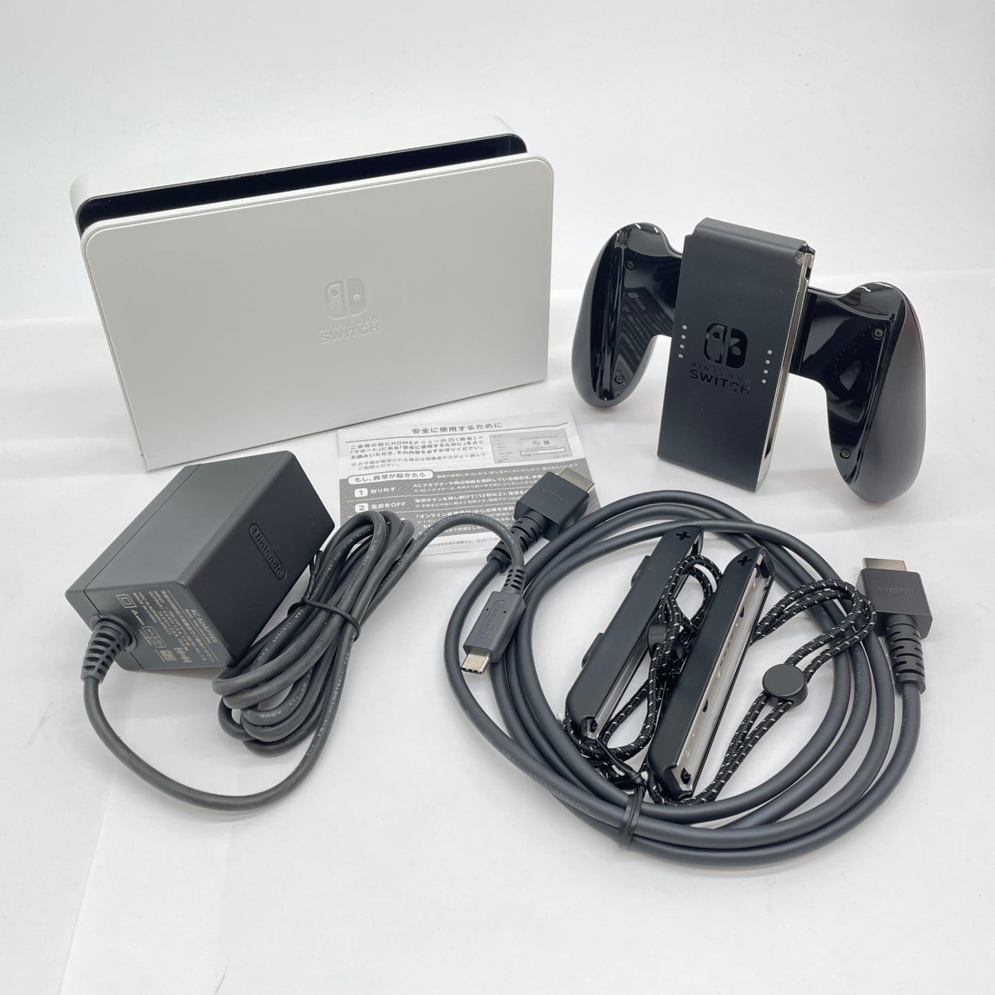新品同様 美品 任天堂 ニンテンドースイッチ Nintendo Switch 有機ELモデル ホワイト 本体 EG-S-KAAAA 【C6573-80】