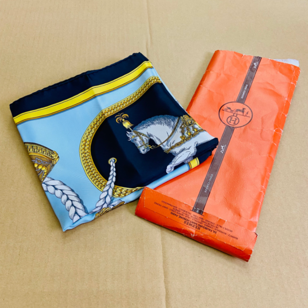 美品 HERMES エルメス スカーフ シルク 大判 馬 カレ90【C41-80】