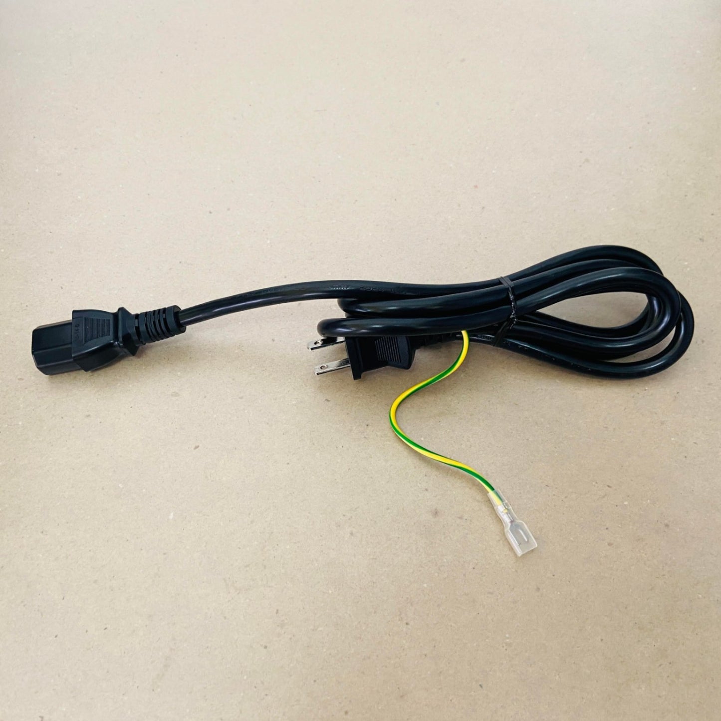 GALLERIA Ryzen5 4500 32GB SSD 1TB RTX4060【C3212-140】