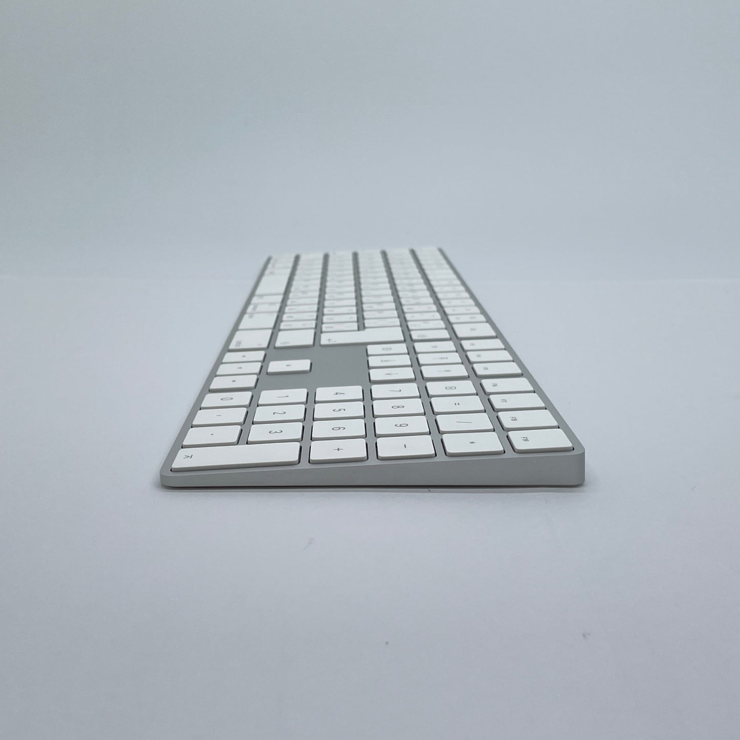 Magic Keyboard テンキー付き 日本語配列 JIS A1843 【C7439-80】