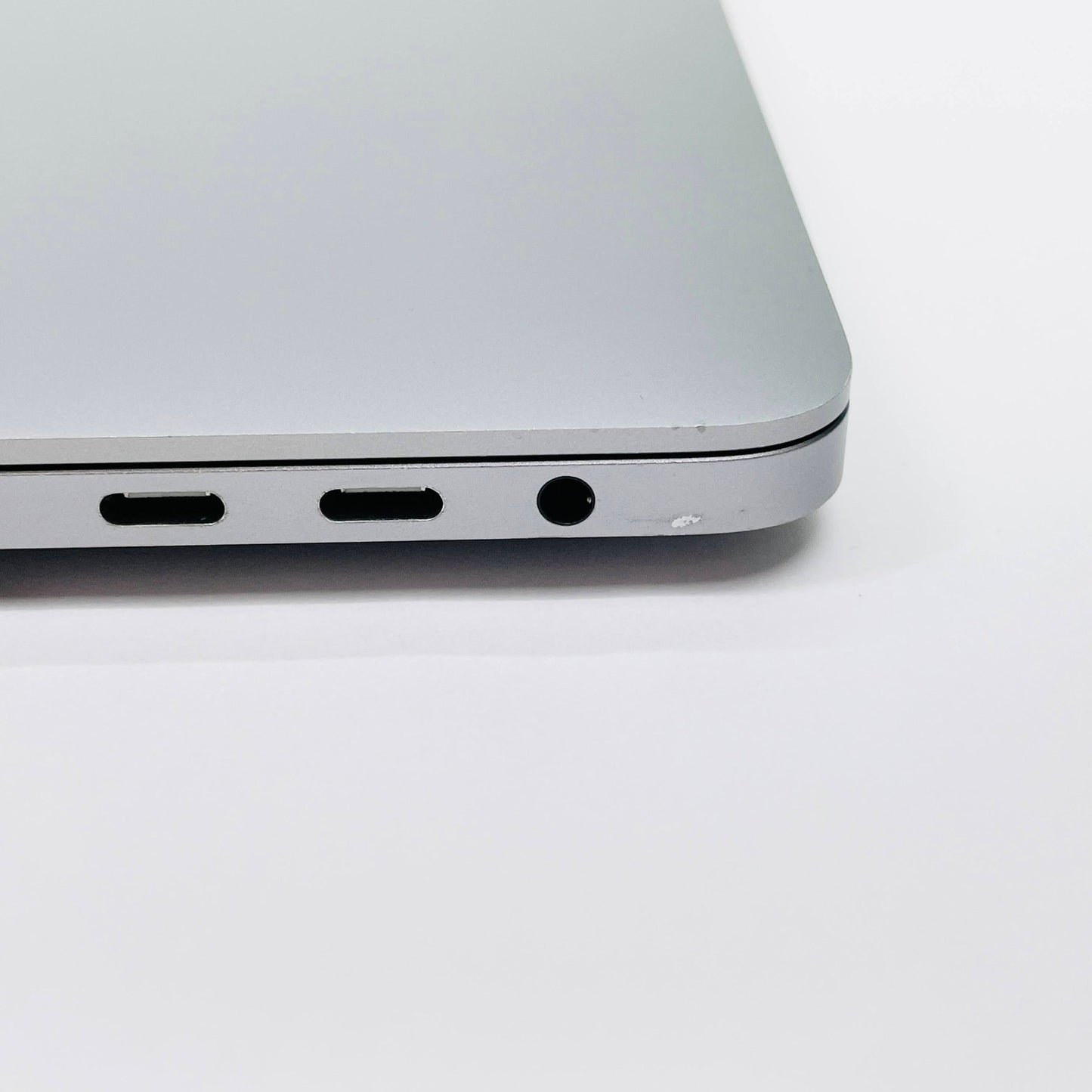 Apple MacBook Pro 2019 16インチ i9 32GB 1TB【C4759-80】