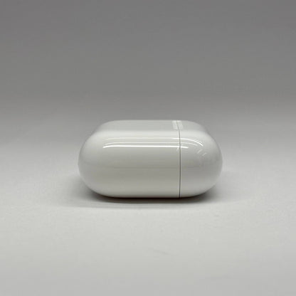 美品 AirPods 4 MXP93J/A （アクティブノイズキャンセリング搭載モデル）【C9028-C】