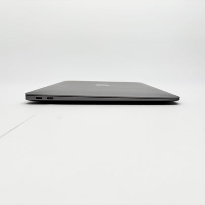 美品 MacBook Air Retina 13インチ 2018 1.6GHz デュアルコア i5 8GB 256GB  スペースグレイ【C8683-80】
