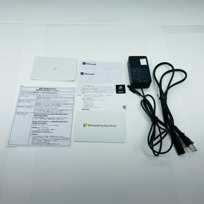 美品 Surface Pro 9 VYW-00007  i5 1235U 8GB 256GB Windows11Home 学生向け特別モデル【C4578-80】
