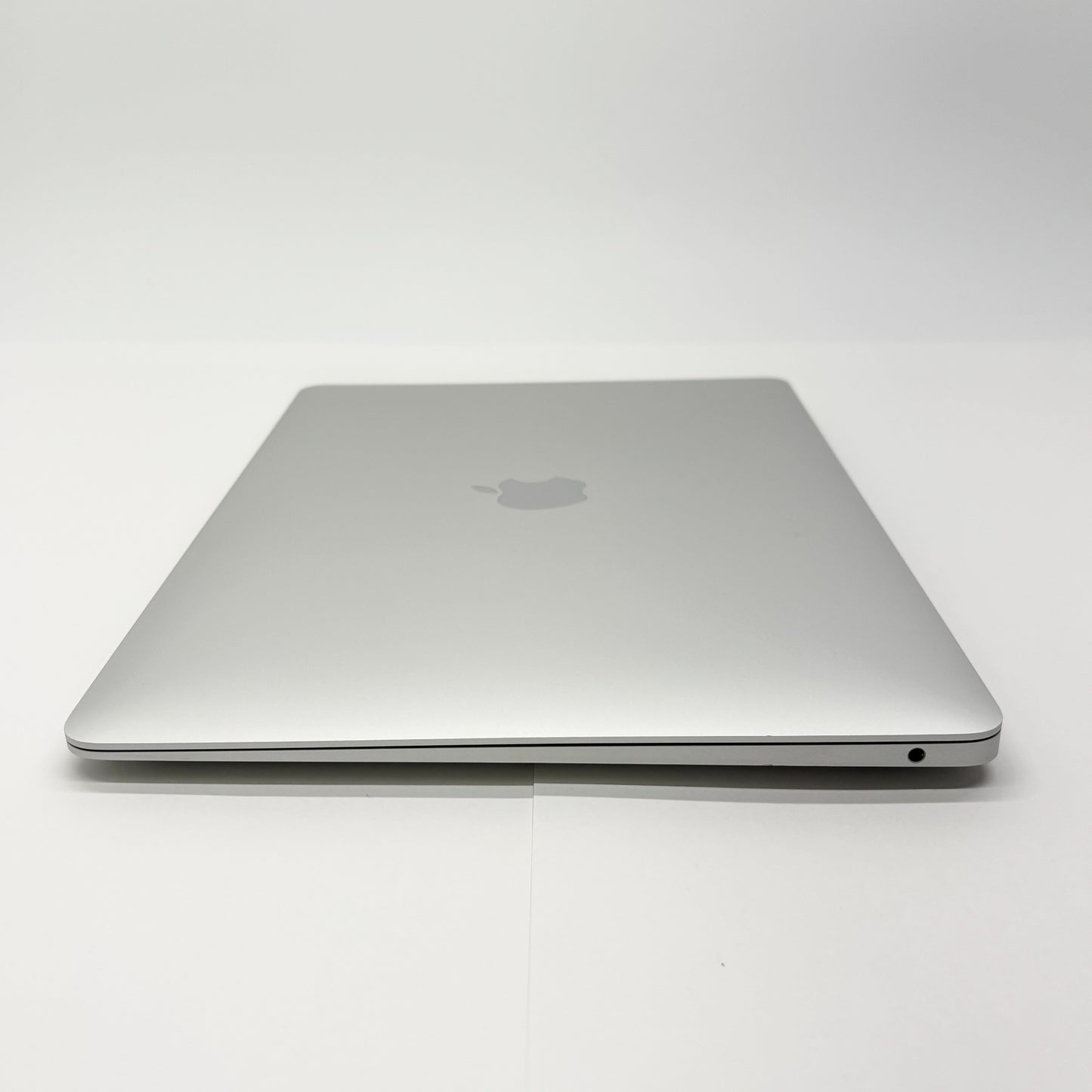 Apple MacBook Air 2020 13インチ M1 16GB 512GB バッテリー最大容量96%【C8131-80】
