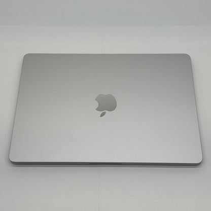 新品同様 美品 Apple MacBook Air 2025 13インチ M4 16GB SSD 256GB MW0W3J/A シルバー バッテリー最大容量100%【C7273-80】