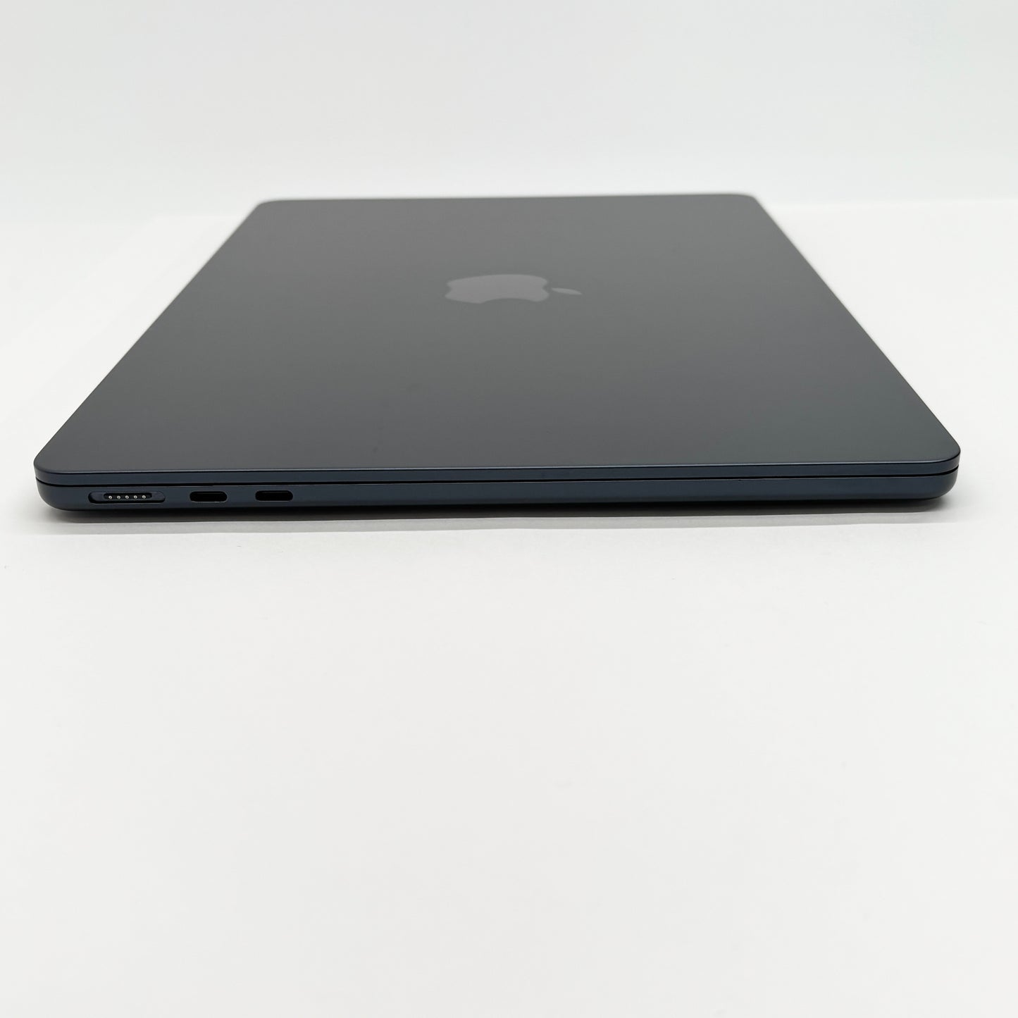Apple MacBook Air 2022 13インチ M2 8GB 256GB MLY33J/A ミッドナイト バッテリー最大容量96%【C6194-80】