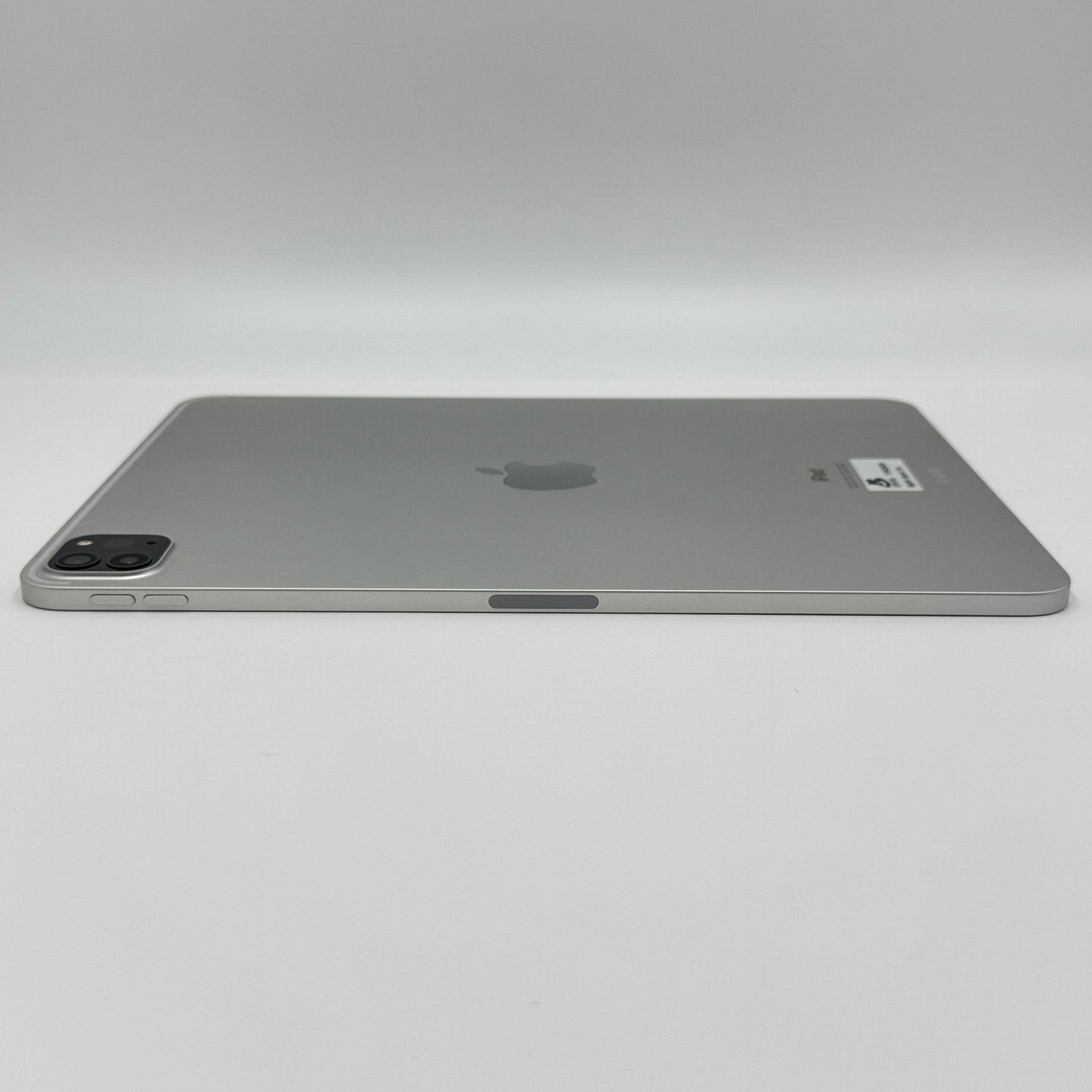美品 Apple iPad Pro 11インチ (第3世代) Wi-Fi 256GB シルバー MHQV3J/A バッテリー最大容量96% 本体のみ【C7699-60】