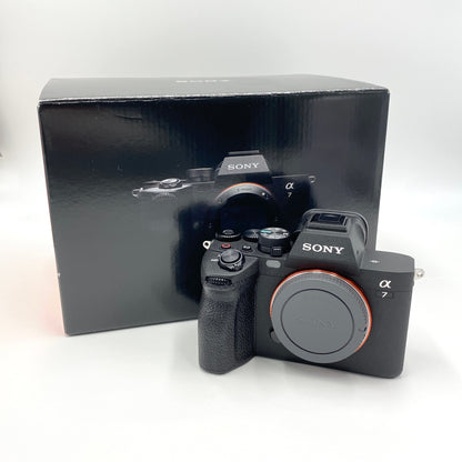 美品 ソニー SONY α7 IV ILCE-7M4 付属品完備 シャッター回数810回【C5202】