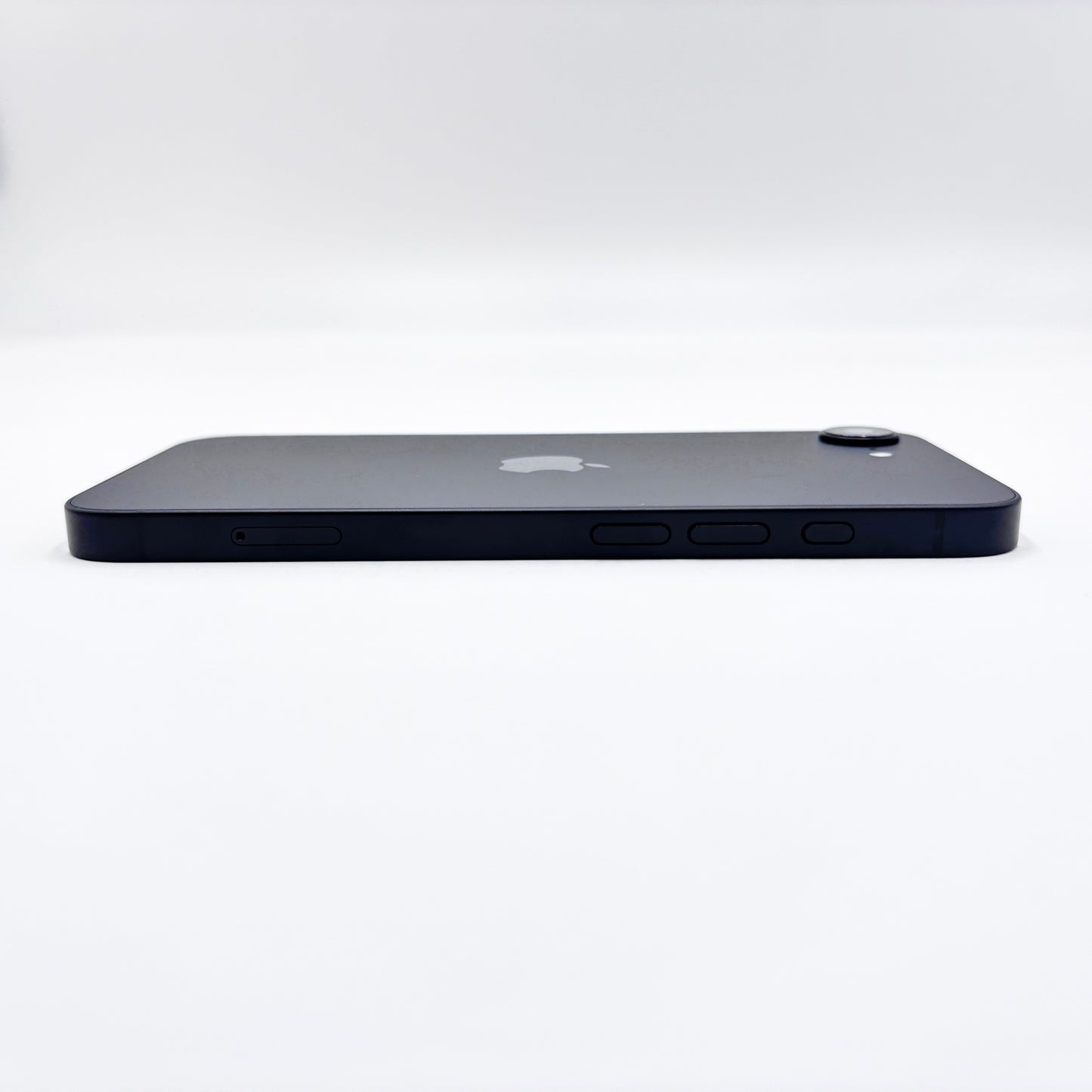 美品 Apple iPhone 16e 128GB MD1Q4J/A ブラック バッテリー最大容量100% 【C8244-C】
