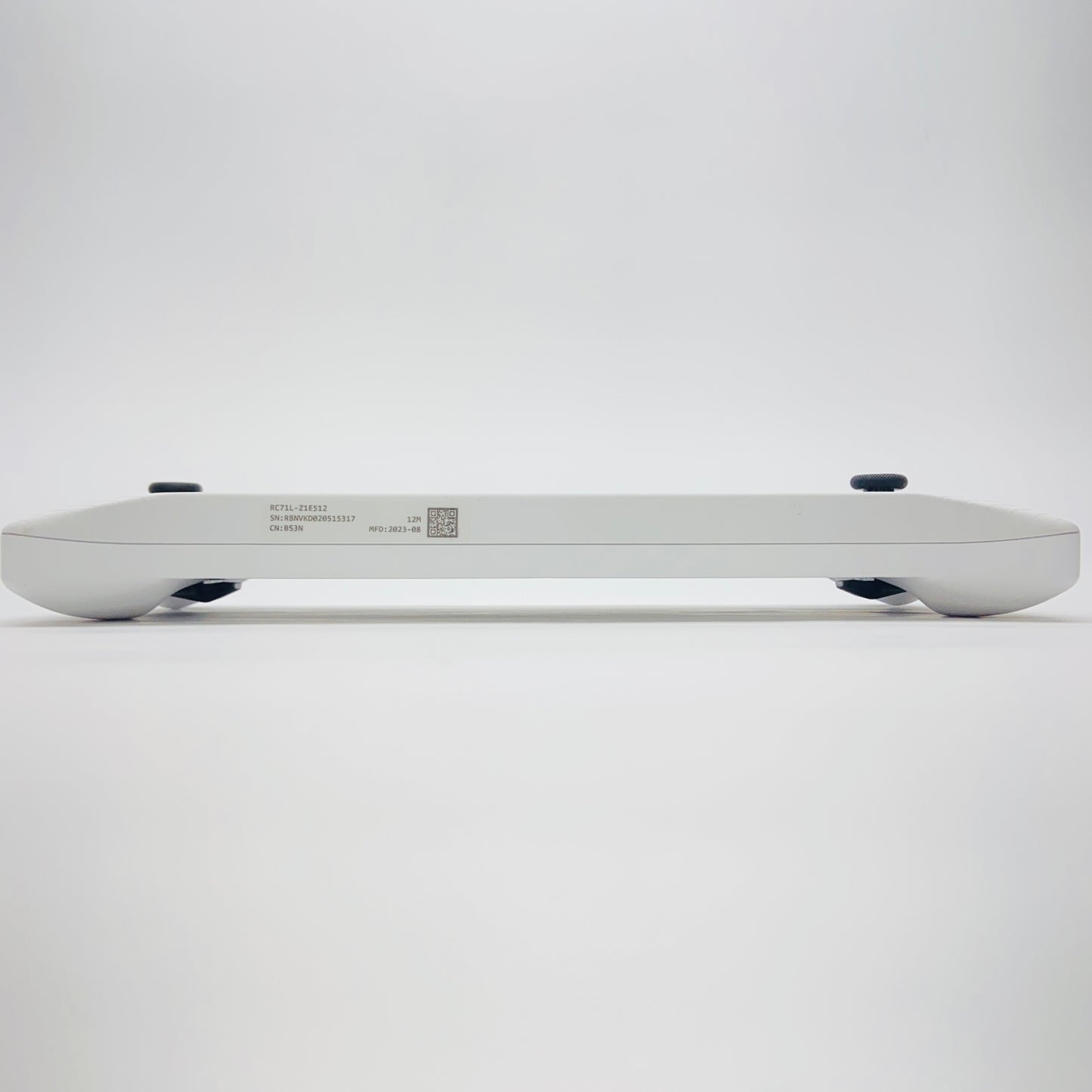 美品 ASUS ROG Ally RC71L ハンドヘルド ポータブル ゲーミング パソコン Ryzen Z1 Extreme 16GB SSD 512GB 7インチ【C3924-80】