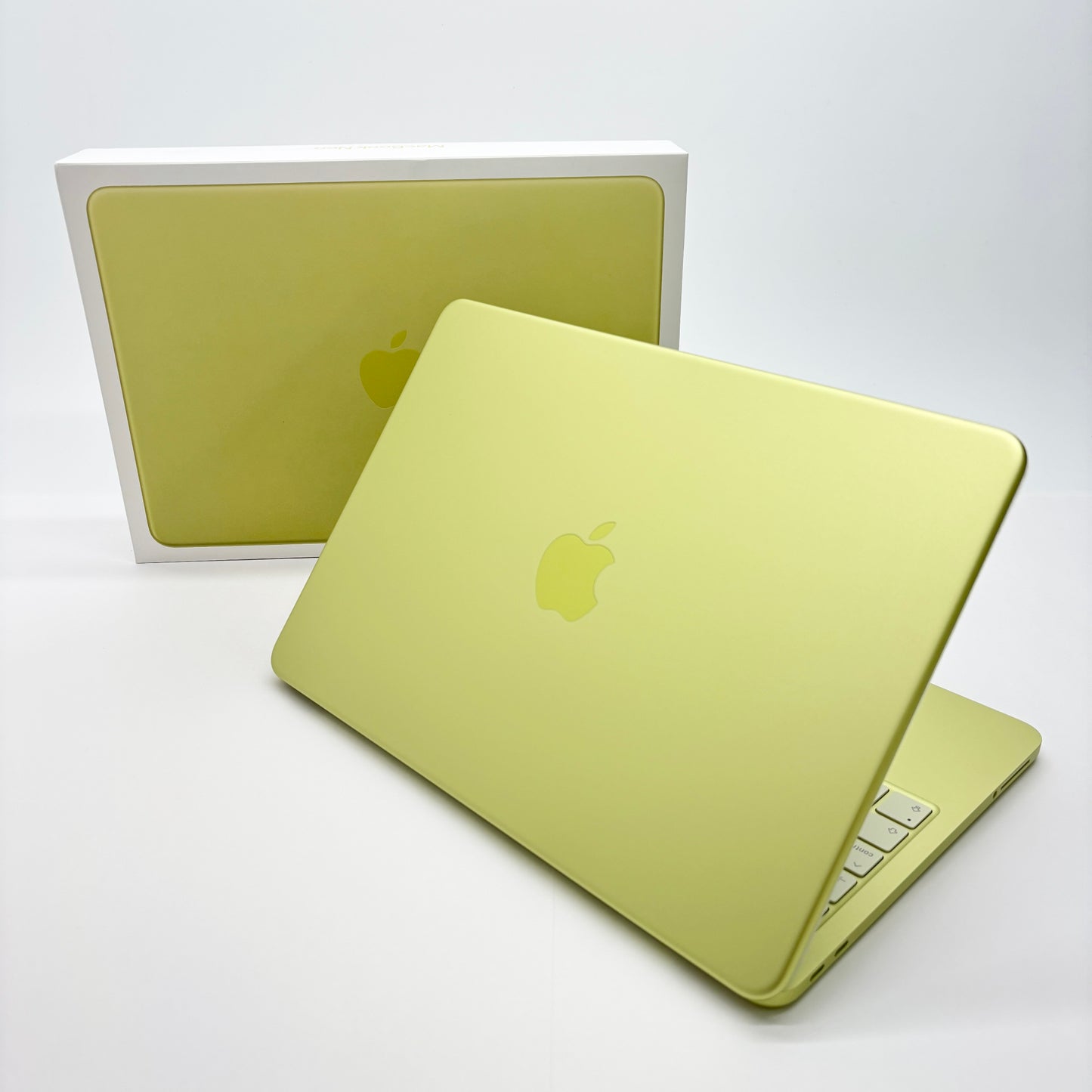 美品 MacBook Neo A18 Pro 8GB 512GB MHFE4J/A シトラス 充放電回数8回 バッテリー最大容量100% 付属品完備【C7997-80】