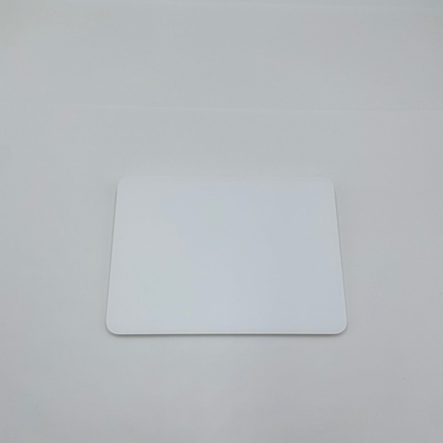 美品 Apple Magic Trackpad MXK93ZA/A【C4713-60】