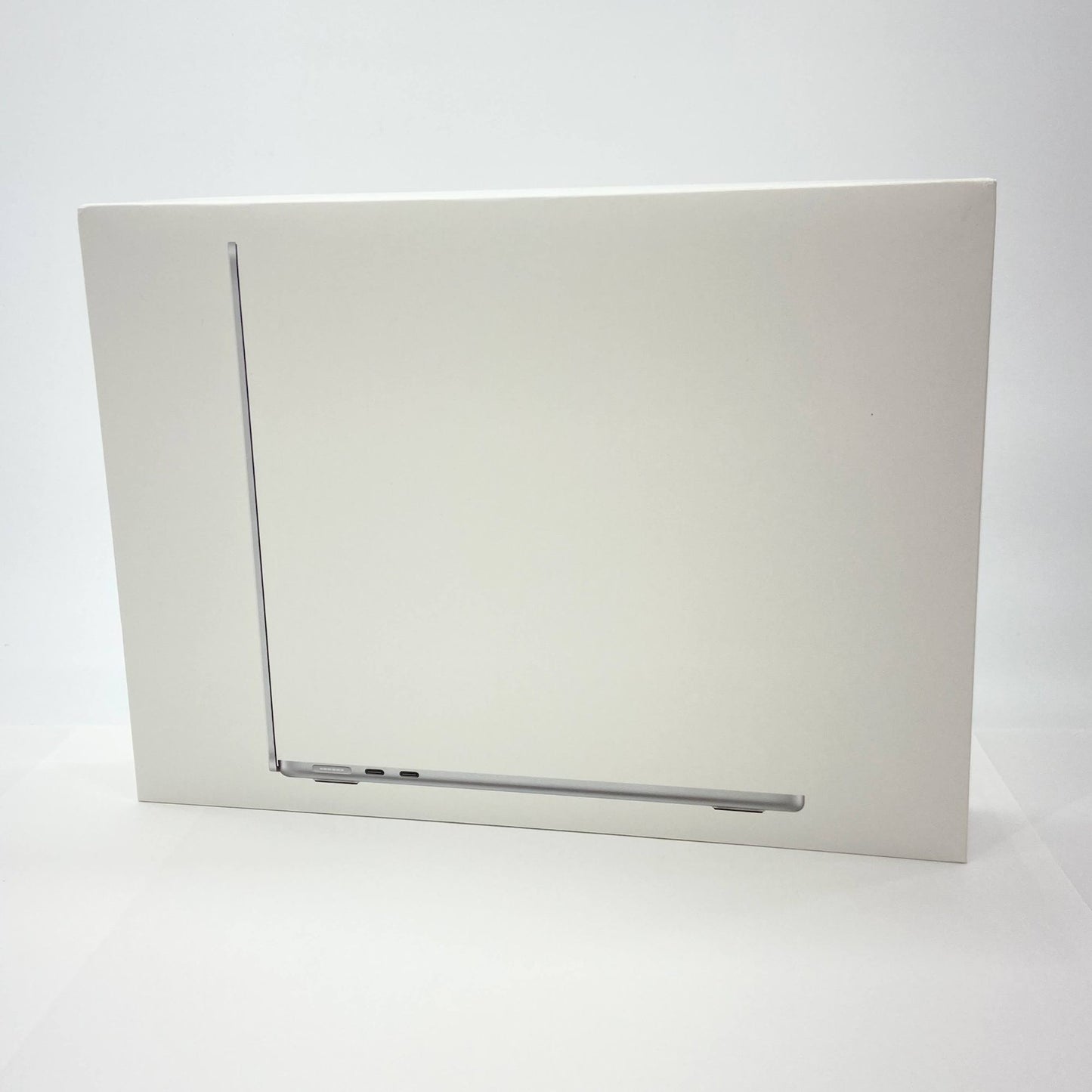 美品 Apple Mac book Air 13インチ M2 2022 8GB 256GB MLXY3J/A シルバー バッテリー最大容量100%  充放電回数20回【C5652-80】