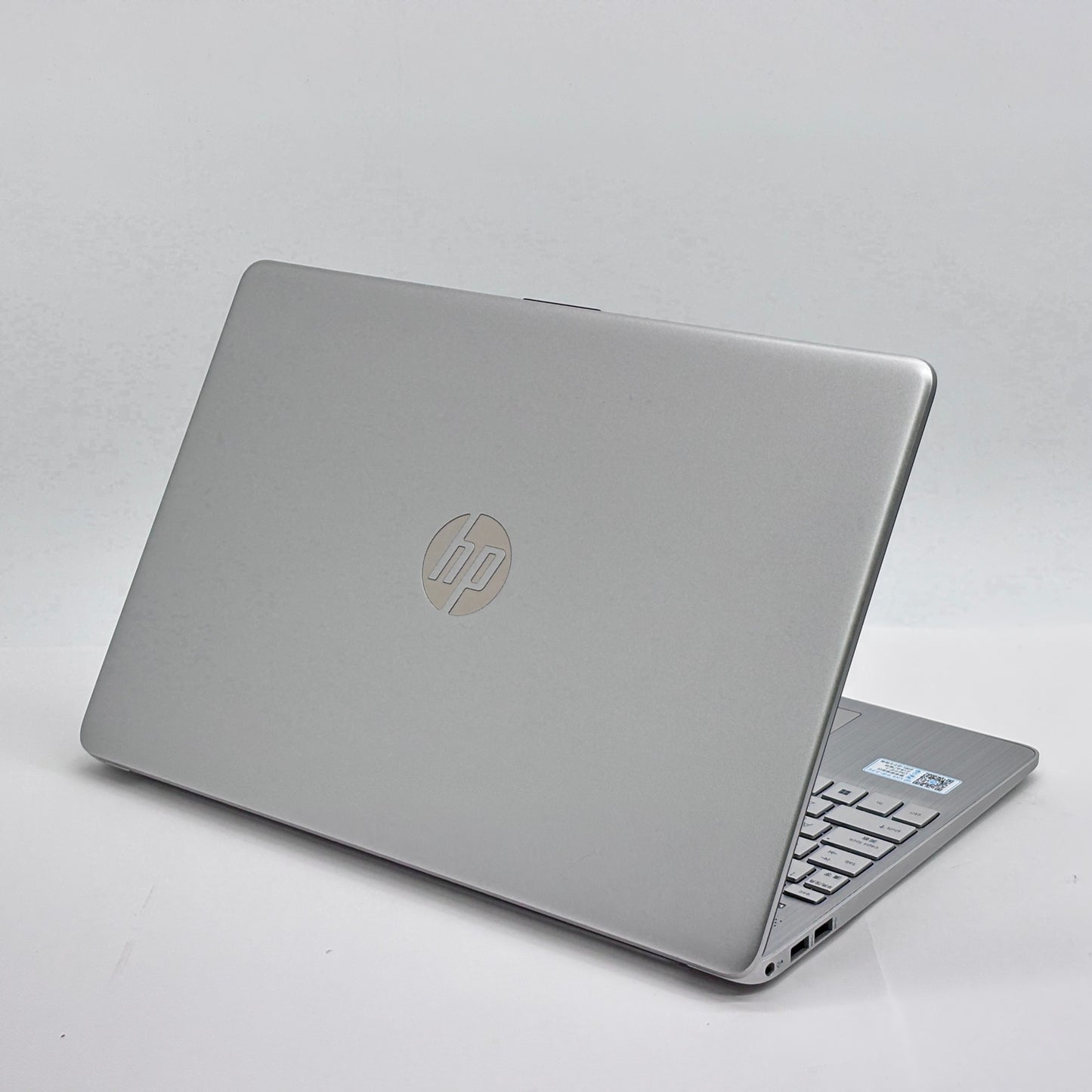 HP Laptop 15s-fq2635TU Core i5 1135G7 8GB SSD512GB Windows11Home バッテリー最大容量93％ 【C5836-80】