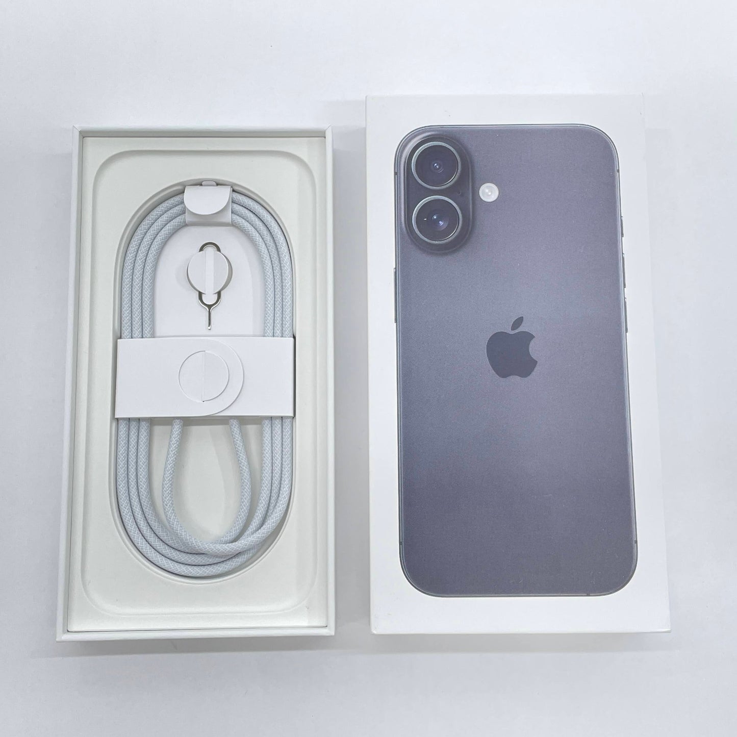美品 iPhone 16 MYDQ3J/A 128GB SIMフリー ブラック バッテリー最大容量100% 充放電回数64回 【C6694-C】