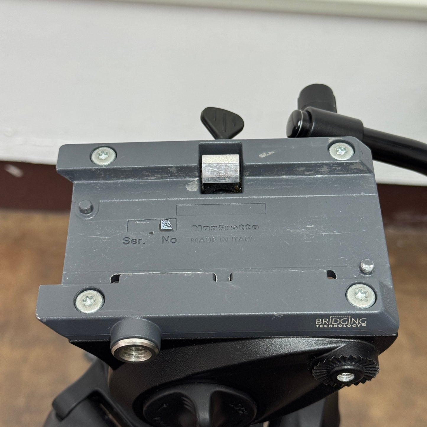 Manfrotto 伸縮式ツインアルミ三脚 MVT502AM／プロフルードビデオ雲台60mm ハーフボール MVH500A【C6114】