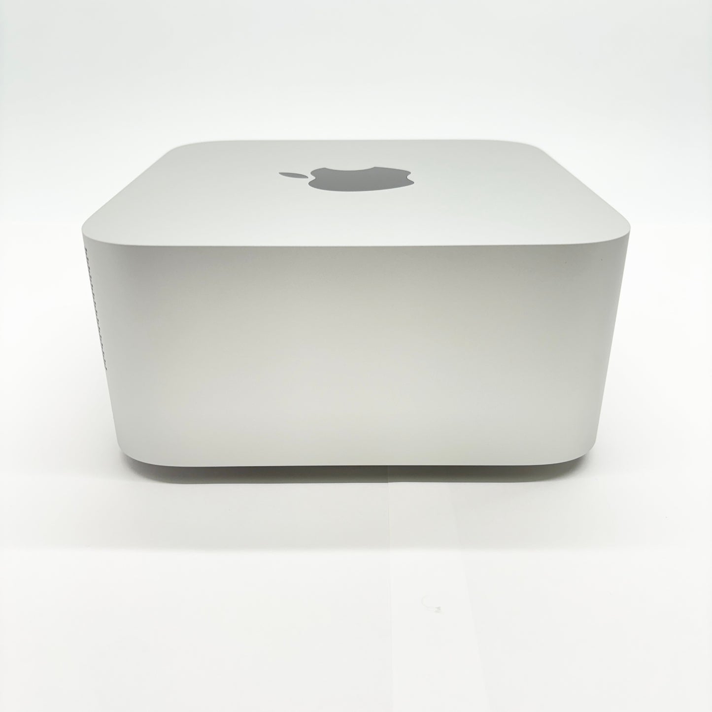 美品 Apple Mac Studio 2023 M2 Max 32GB SSD 512GB MQH73J/A【C8350-100】