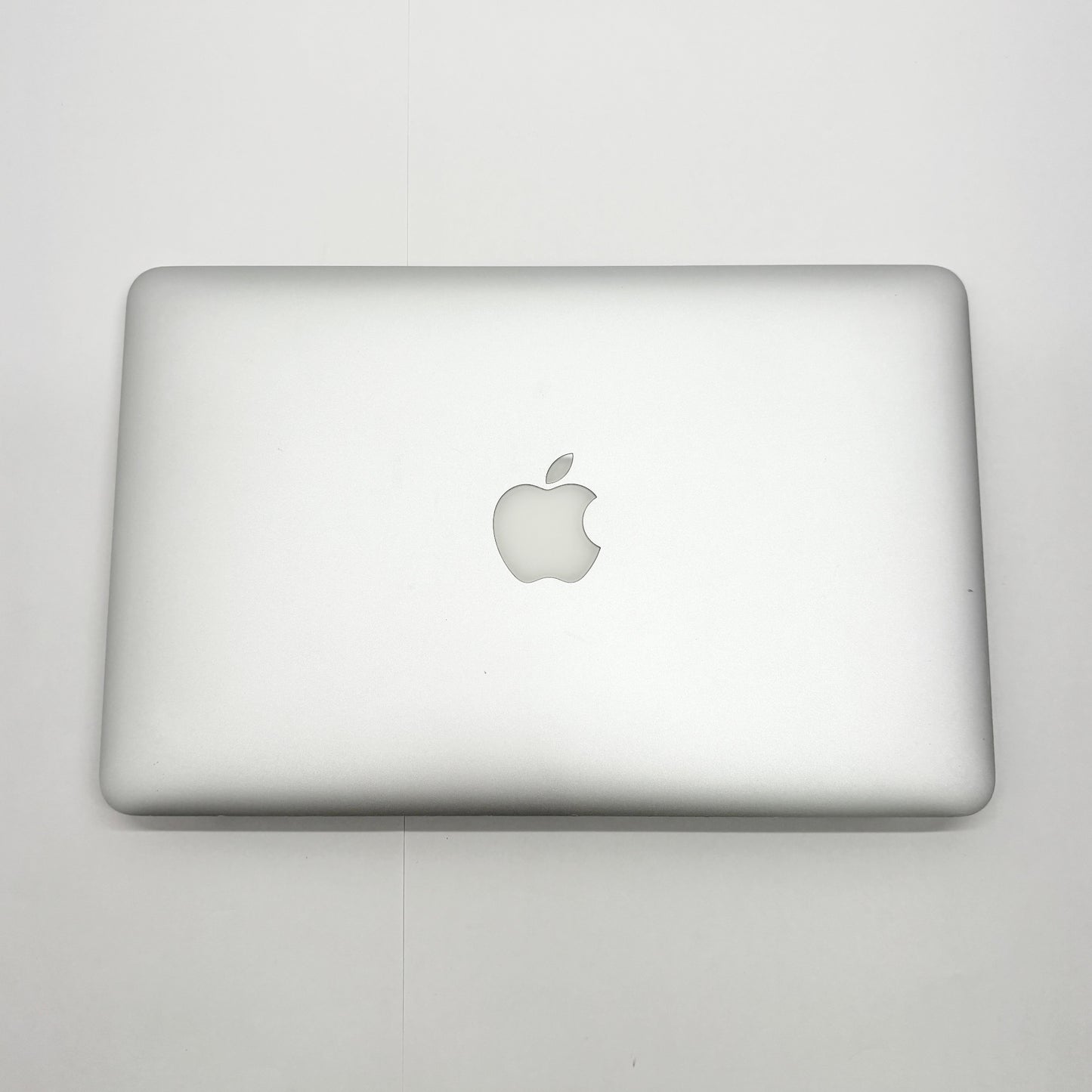 MacBook Air 2015 11インチ Core i5 4GB SSD 128GB US配列  付属品完備【C8648-80】