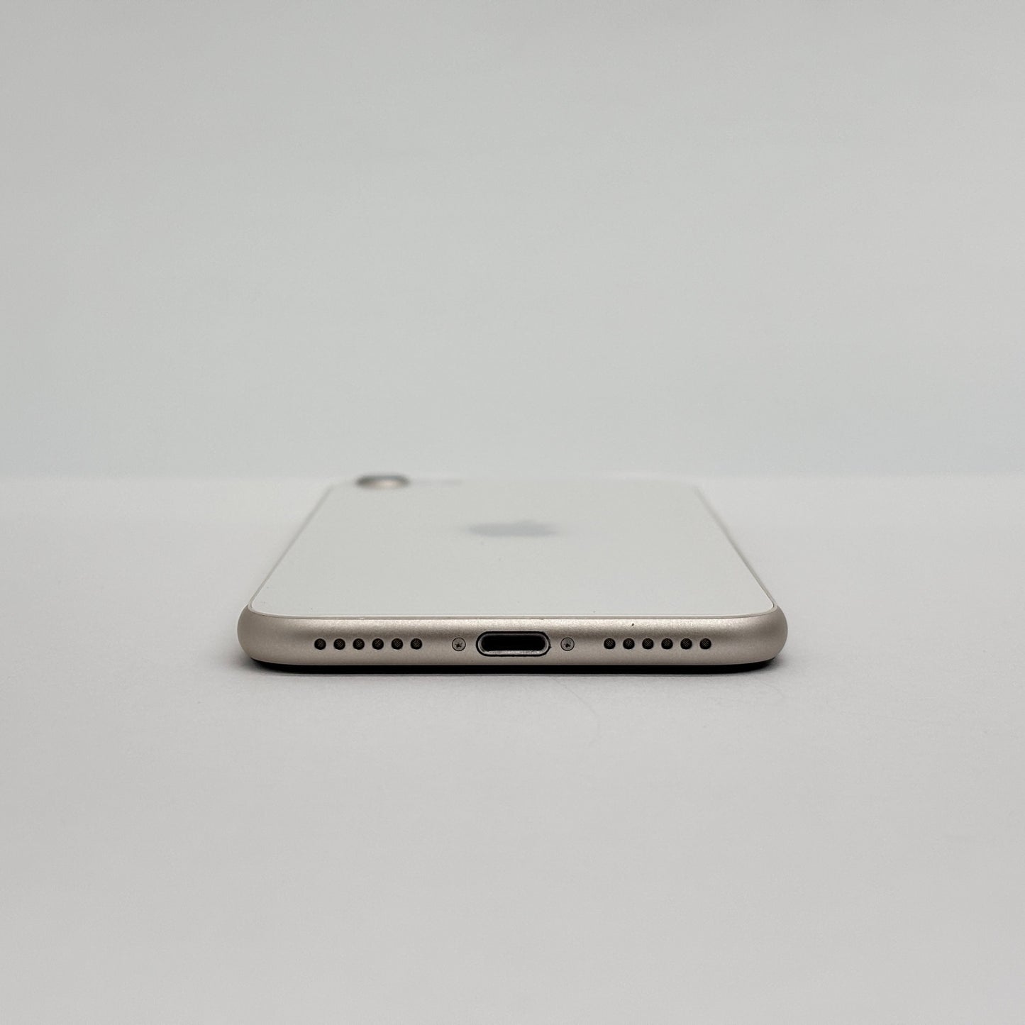 Apple iPhone SE 第3世代 MMYD3J/A A2782 64GB スターライト SIMフリー【C8550-C】