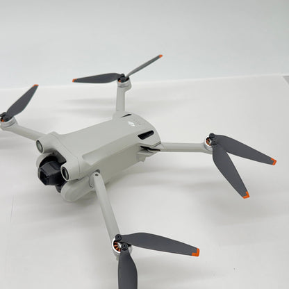 美品 DJI Mini 3 Pro  Fly More コンボ　MT3M3VD 【C7649-100】
