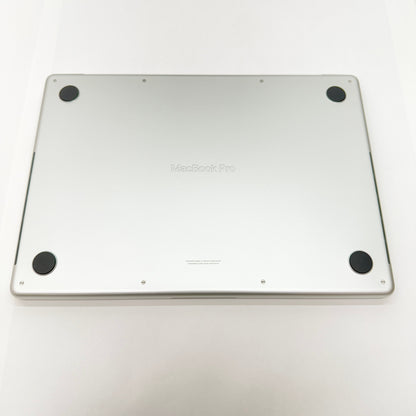 新品同様 美品 Apple MacBookPro 14インチ M5 10コアCPU 10コアGPU  24GB 1TB Nano-textureガラス搭載 シルバー 限定保証 有効期限：2026年10月27日【C5327-80】