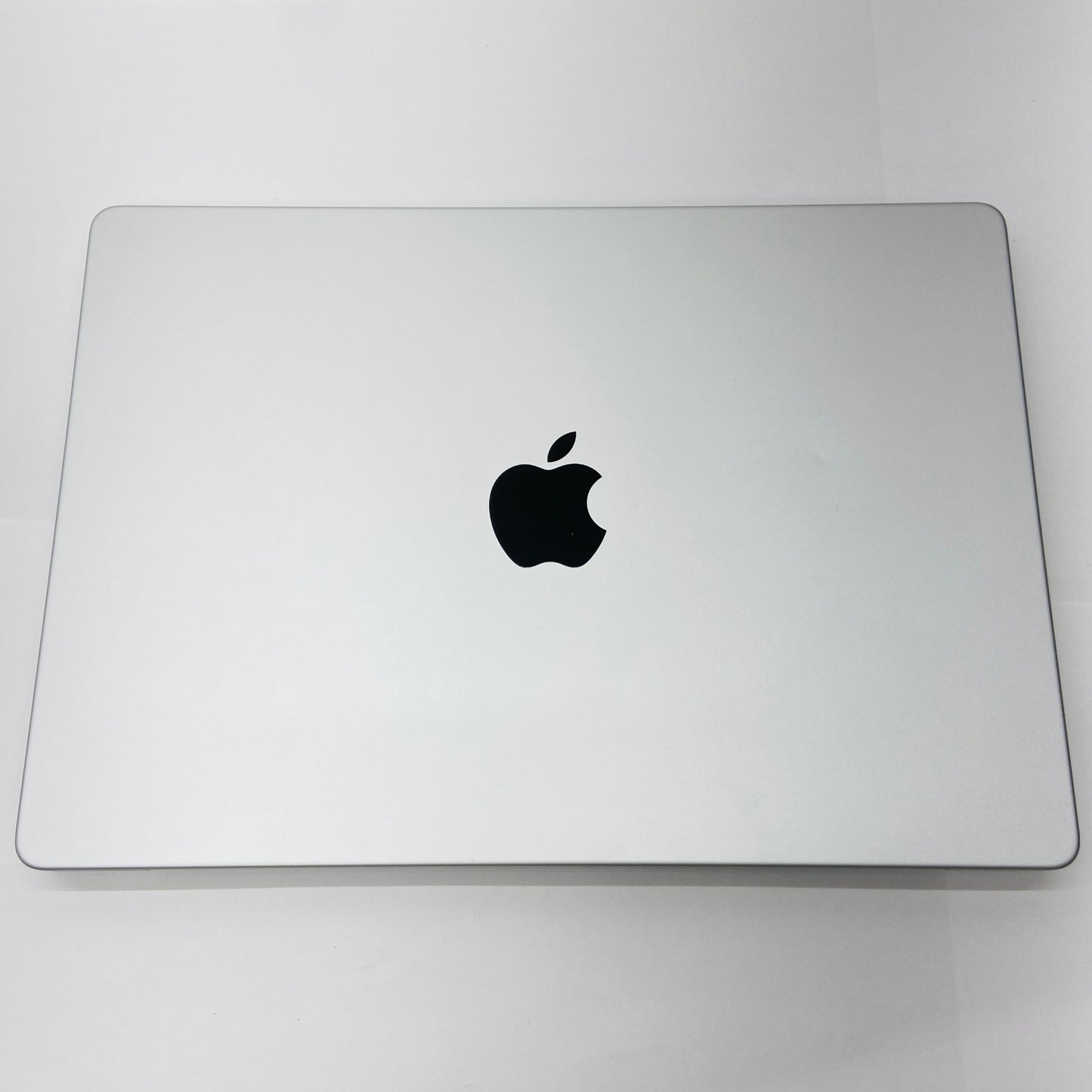 Apple MacBook Pro Apple M3 8GB SSD 512GB 14.2型 シルバー MR7J3J/A  2023【C4289-80】