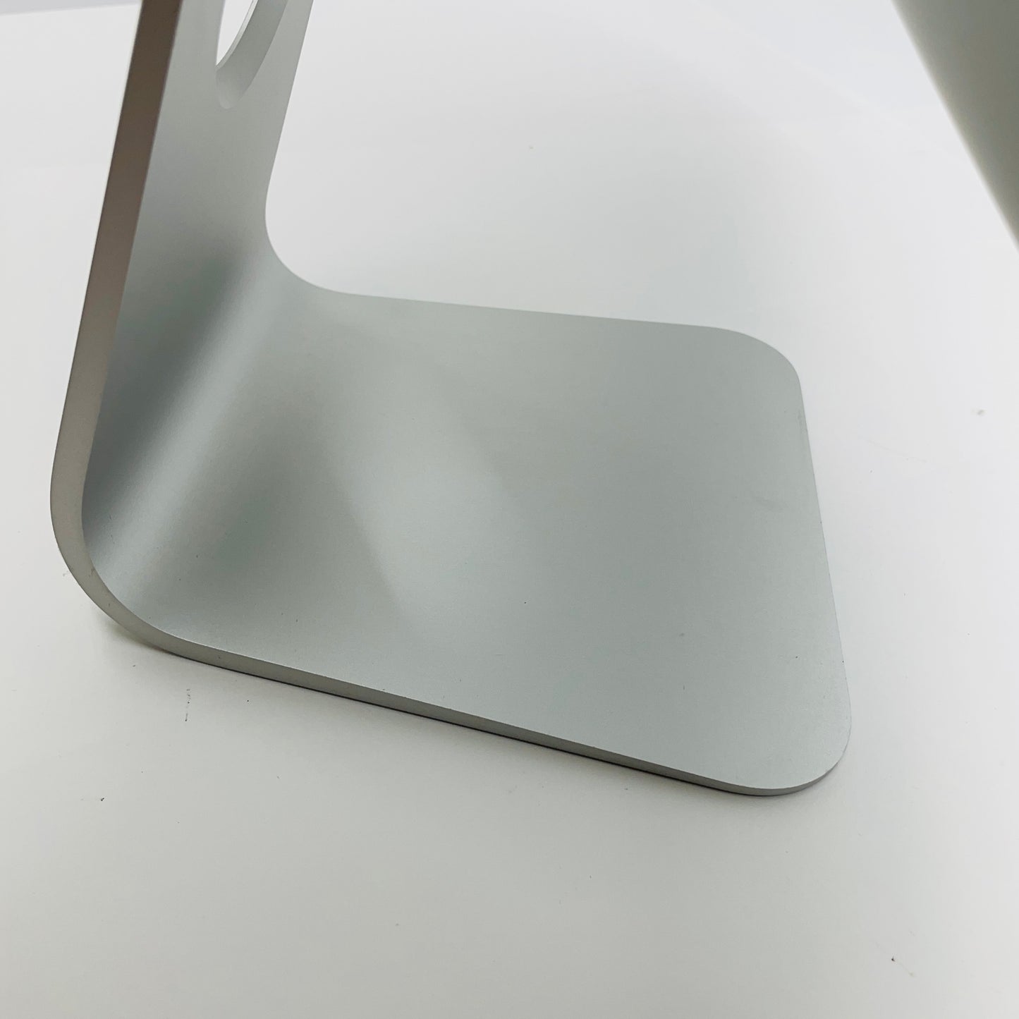 iMac Retina 4K 21.5インチ (Early 2019) Core i5 3.0GHz/8GB/FD 1TB MRT42J/A【C4318-140】