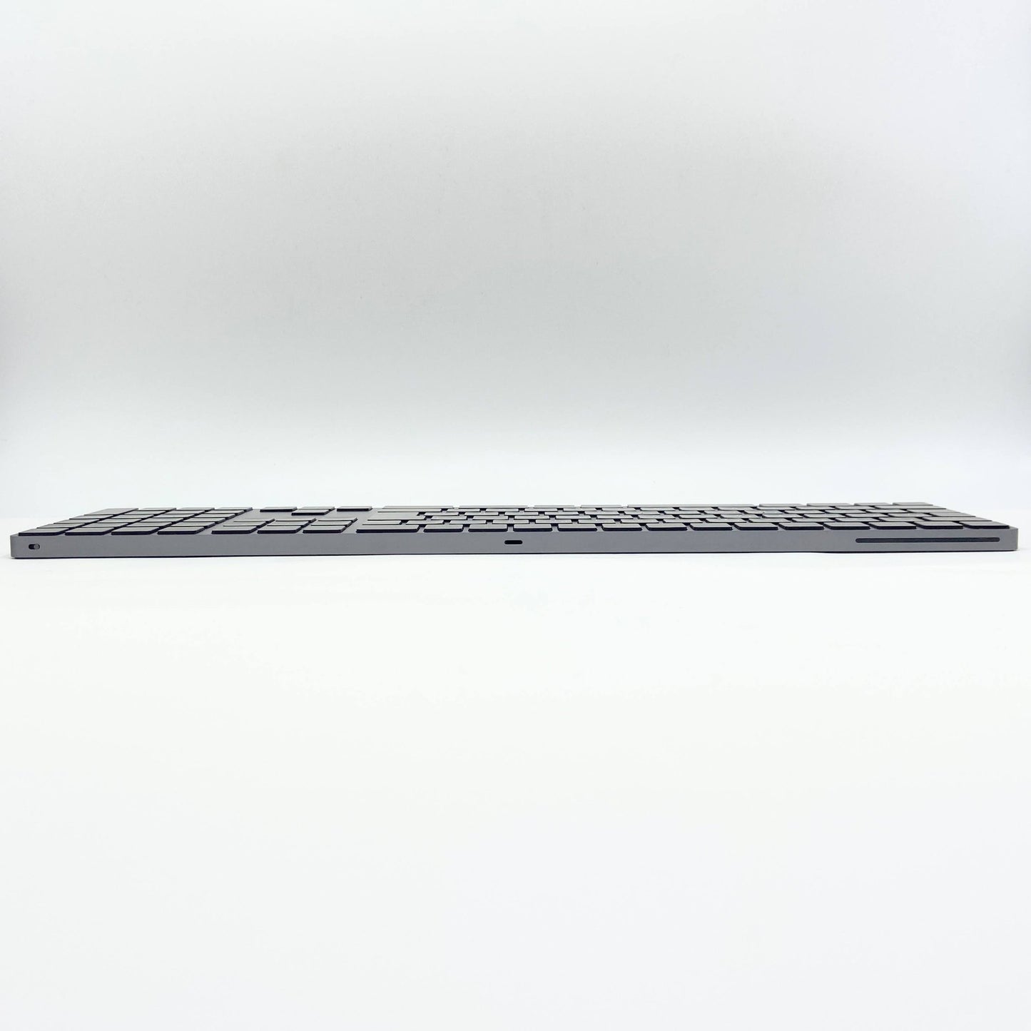 美品 Apple Magic Keyboard テンキー付き (JIS) A1843 スペースグレー【C6095-80】