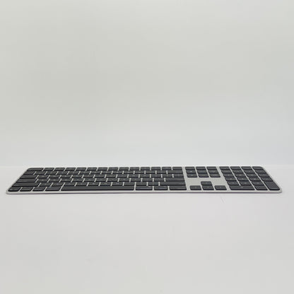 美品 Touch ID搭載 Magic Keyboard（テンキー付き）US配列 MMMR3LL/A【C6980-80】