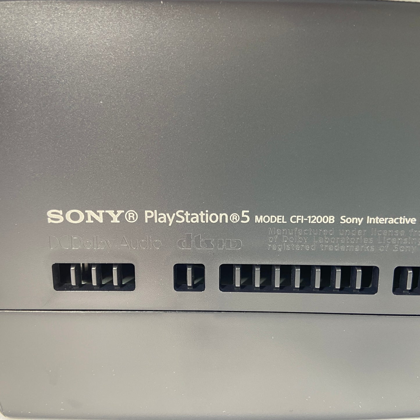 SONY PS5 CFI-1200B 825GB ディスクドライブ非搭載 コントローラー充電スタンド2点付属 【C5984-140】