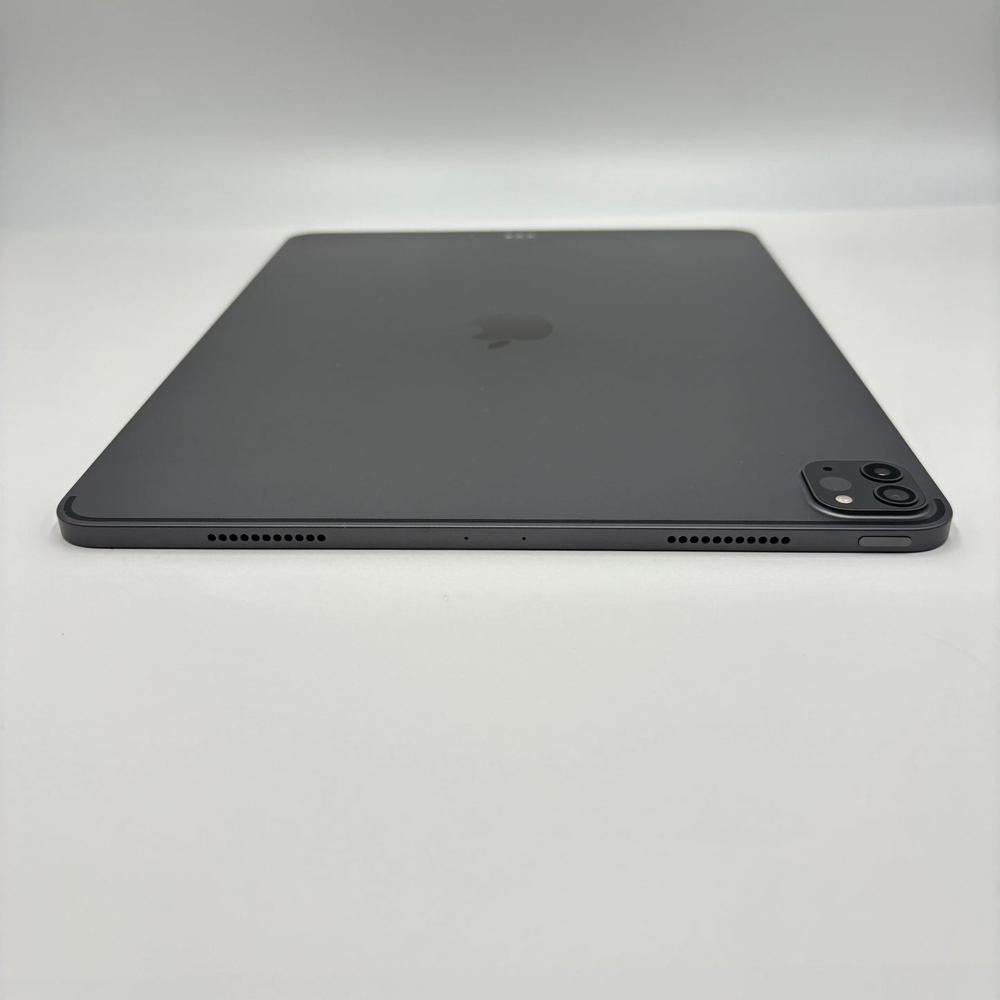 Apple iPad Pro 12.9インチ 第5世代 Wi-Fiモデル 256GB スペースグレイ MHNH3J/A バッテリー最大容量84%【C7016-80】