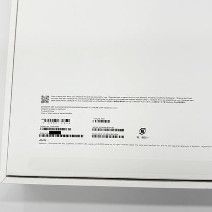 新品同様 美品 Nano-textureガラス仕様 MacBook Pro M5 14インチ10コア 32GB 1TB スペースブラック バッテリー最大容量100%【C6598-80】
