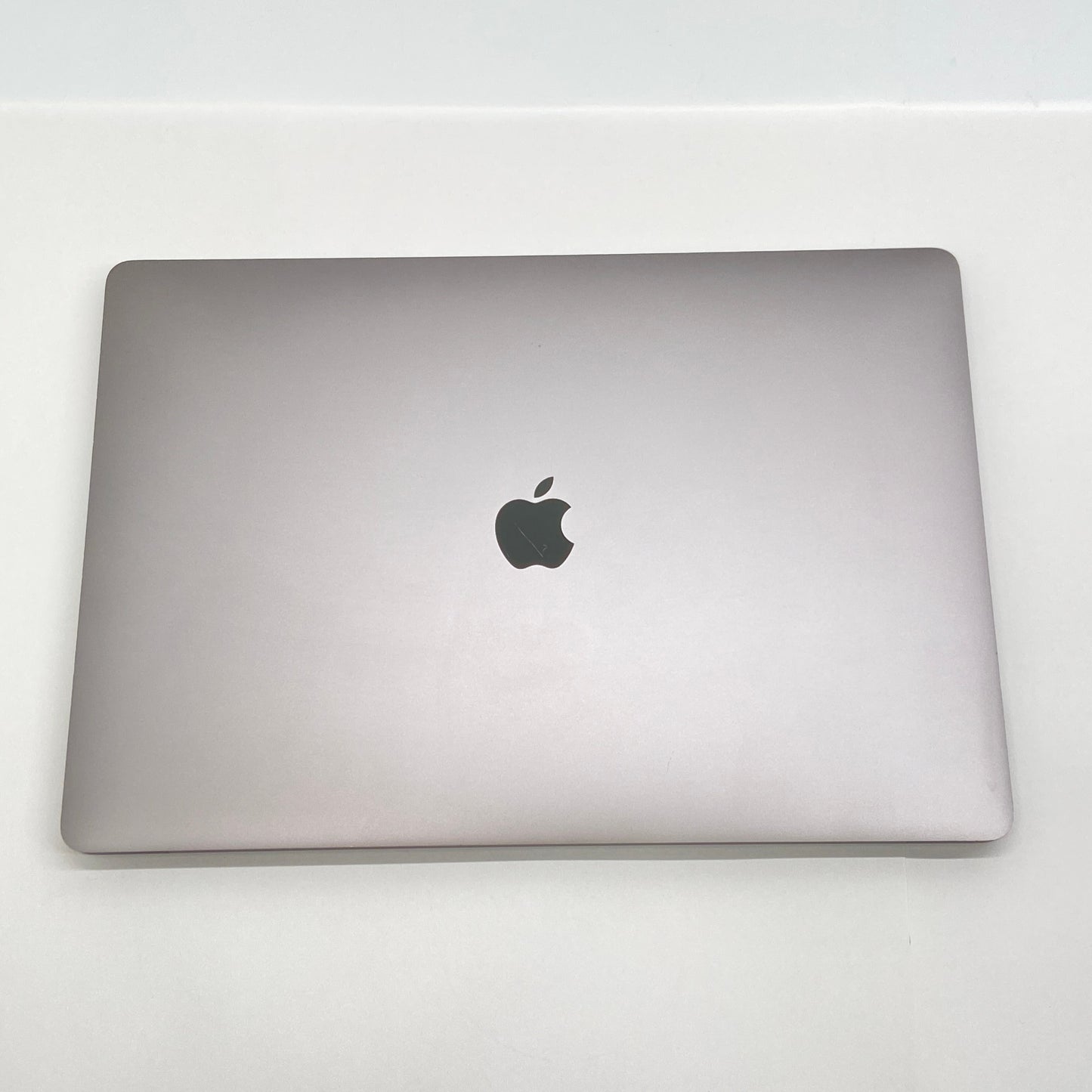 MacBookPro 2019 16インチ i7 2.6GHz 32GB 512GB Radeon Pro 5300M 本体のみ【C7246-80】