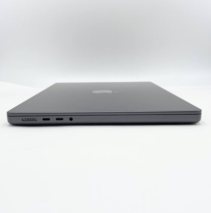 美品 MacBook Pro 14インチ 2024 M4 10コアCPU 10コアGPU 16GB 1TB 充放電回数4回 バッテリー最大容量100% 付属品完備 【C5520-80】