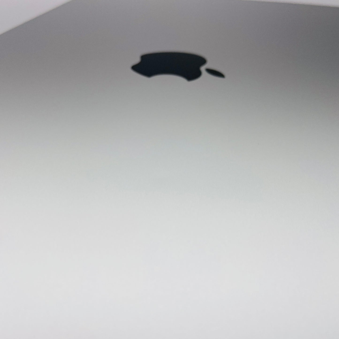 Apple MacBook Pro Apple M3 8GB SSD 512GB 14.2型 シルバー MR7J3J/A  2023【C4289-80】