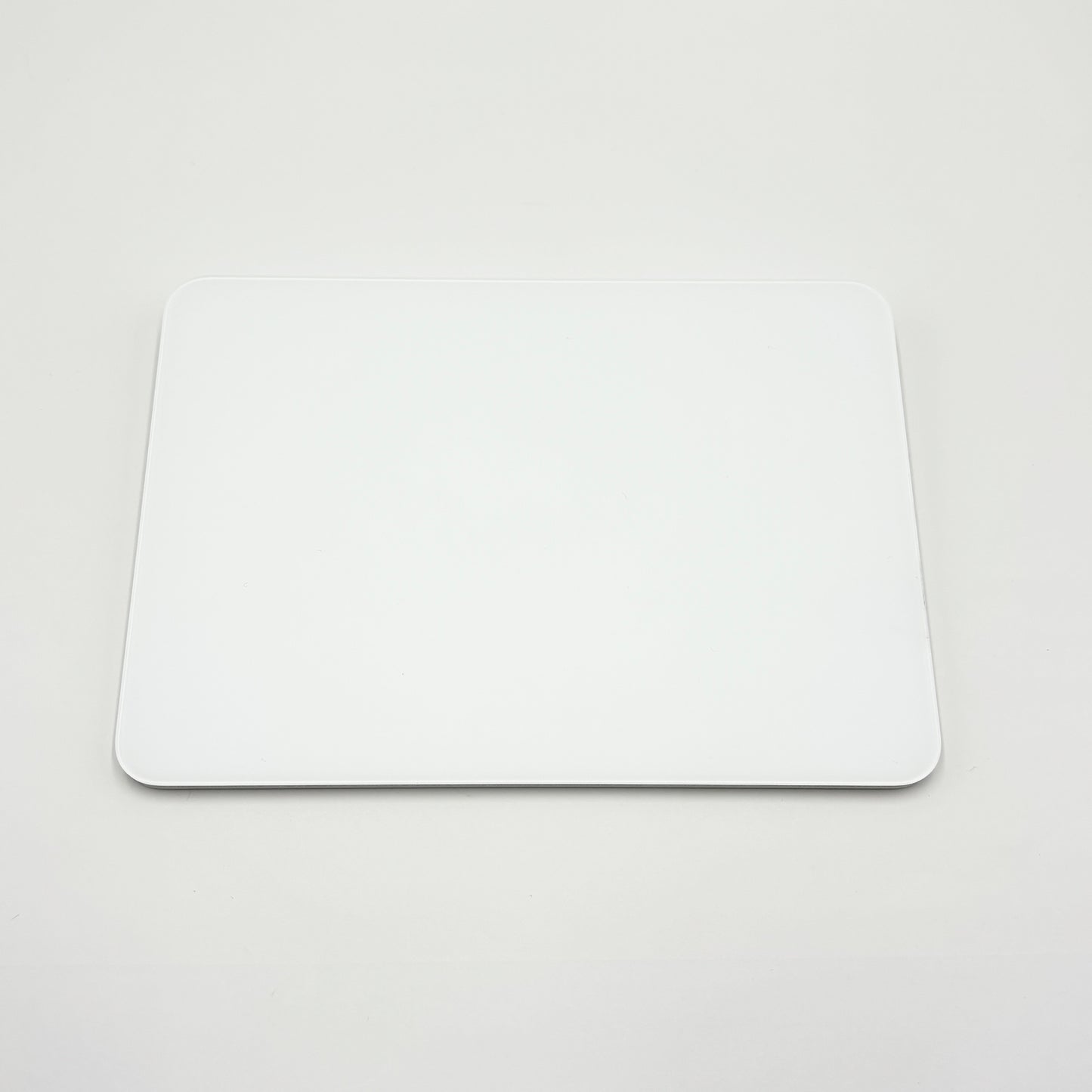 美品 Apple Magic Trackpad MK2D3ZA/A【C5995-C】