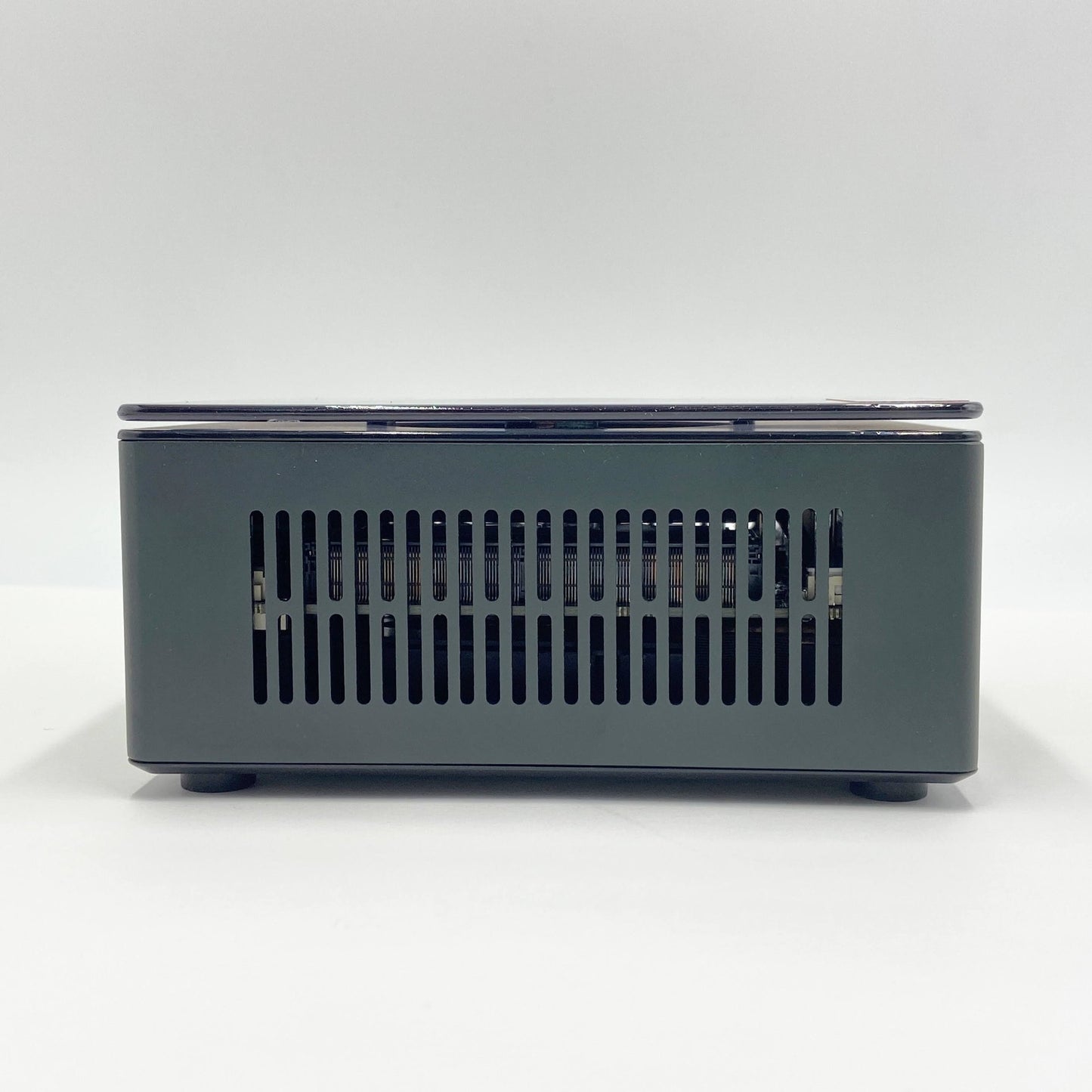 美品 GMKtec NucBox K8 Plus AMD Ryzen 7 8845HS 32GB SSD 1TB 付属品完備 【C6687-80】