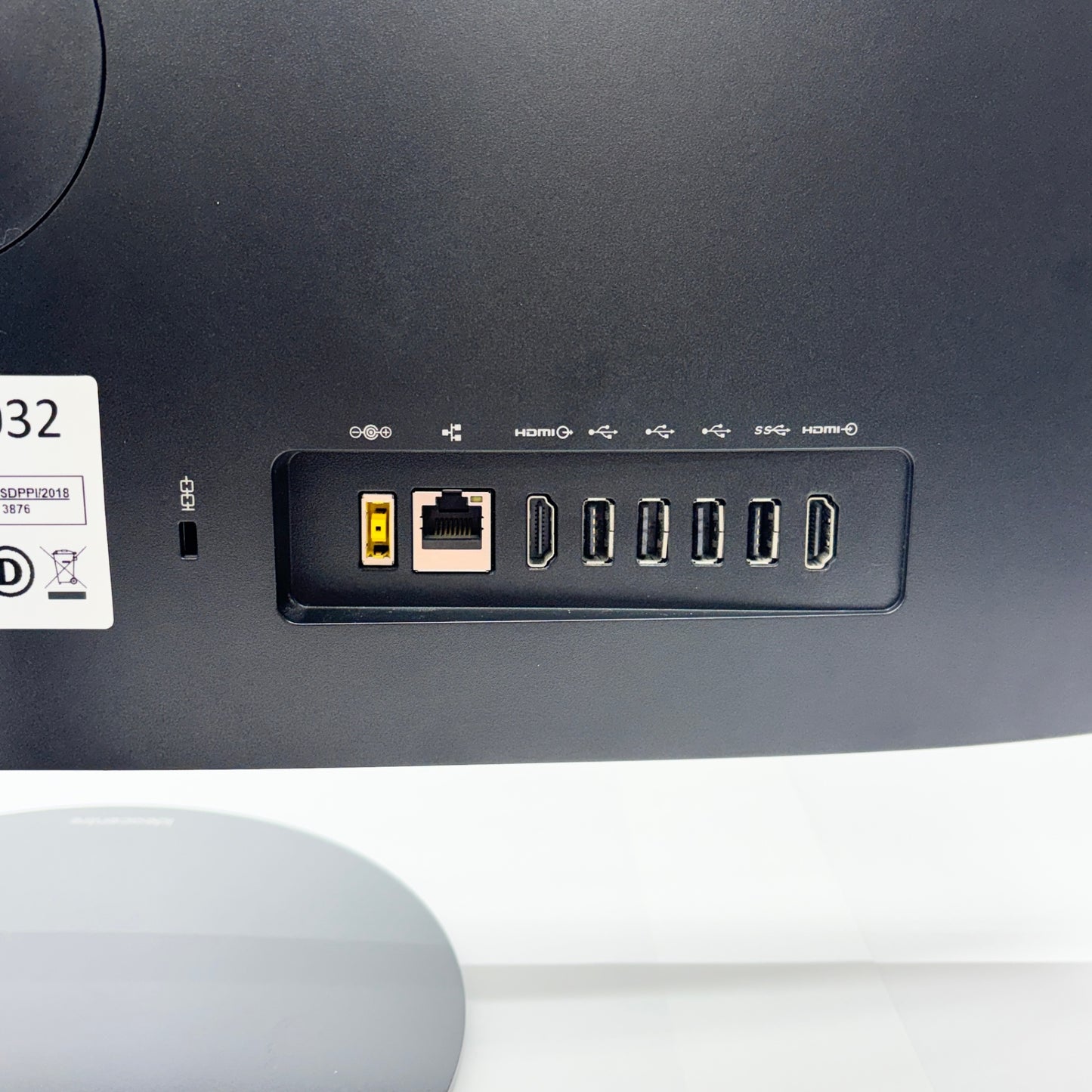 Lenovo ideacentre AIO 520-24ARR F0DN001FJP Ryzen 5 2400GE 8GB SSD 128GB HDD 2TB Windows10Home【C6134-140】