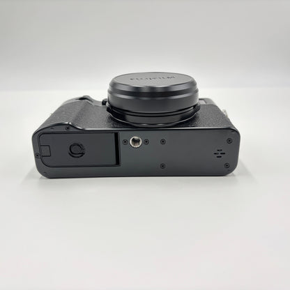 FUJIFILM X100VI ブラック シャッター回数約2,300枚 付属品完備【C5772-80】