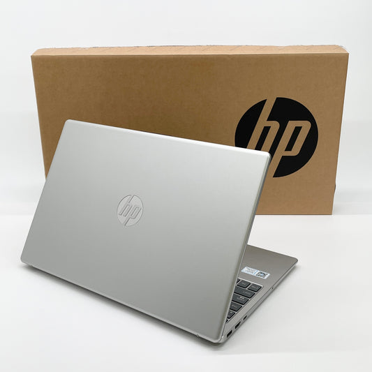 美品 HP Laptop 15-fd0226TU ノートPC Core i5-1334U 8GB SSD 256GB Windows11Home 15.6インチ FHD バッテリー最大容量94% 【C6460-100】