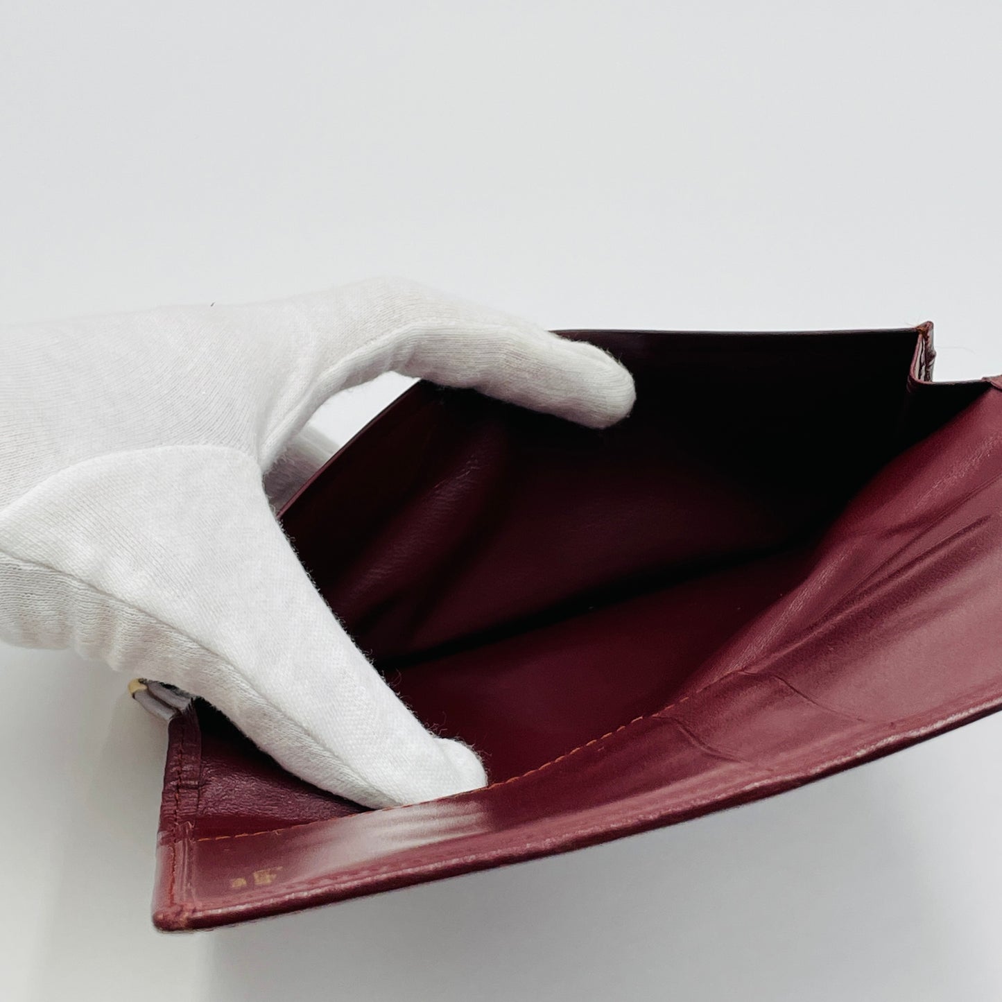 カルティエ ヴィンテージ マストライン 二つ折り 札入れ 長財布 サイフ C2ロゴ カード入れ レザー ボルドー Cartier 【C3705-N】