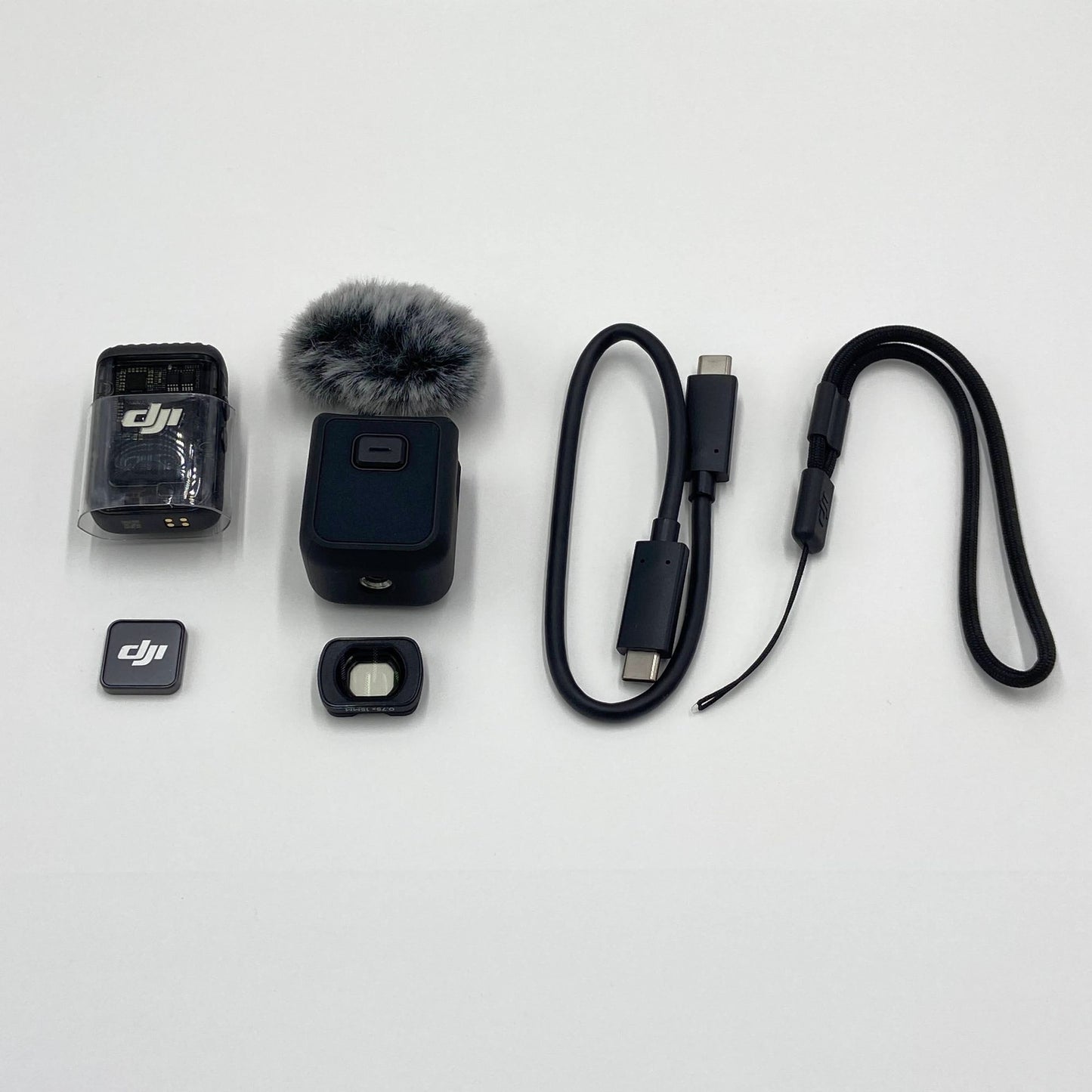 美品 DJI OSMO POCKET 3 Creator Combo OP9913 付属品完備【C5204-60】