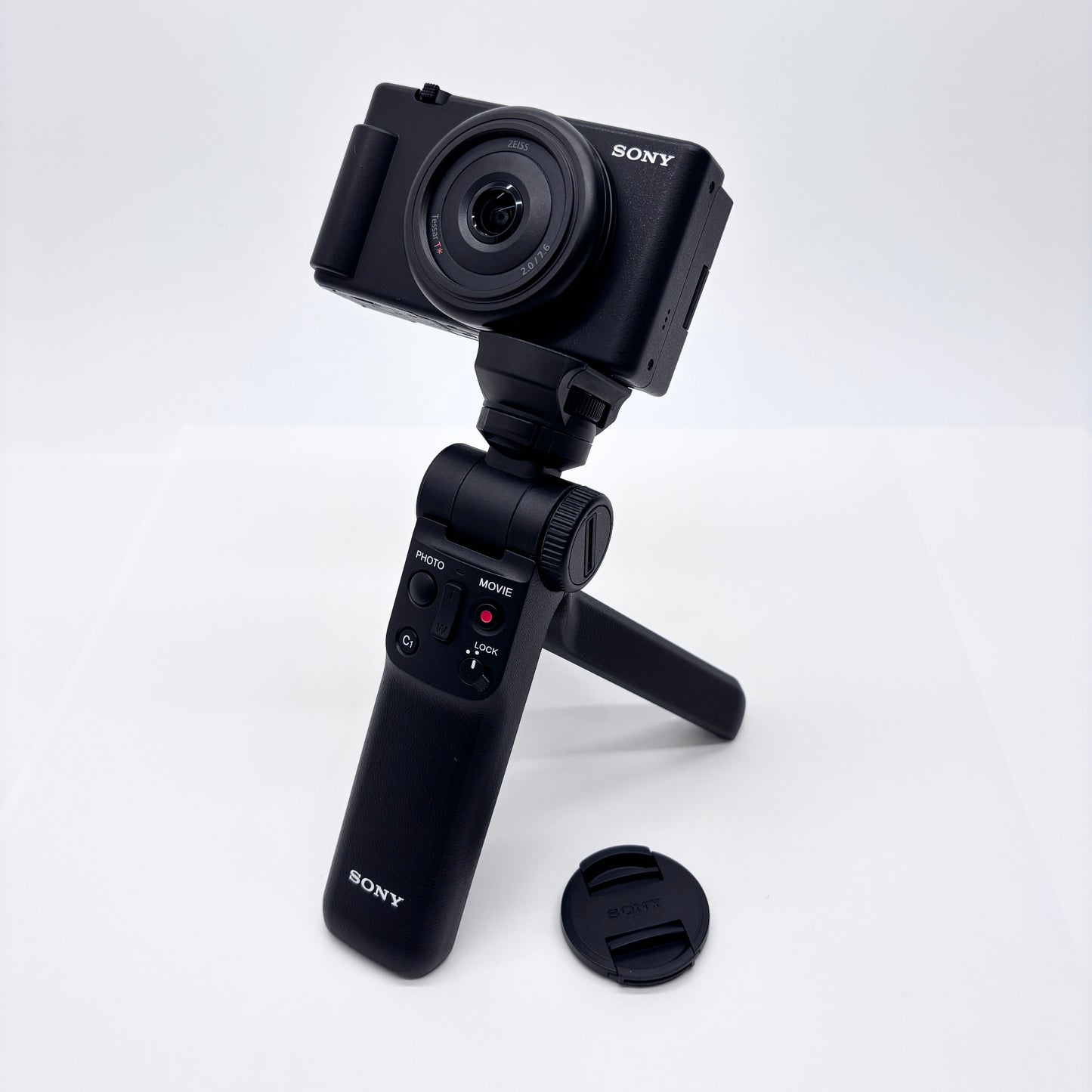 美品 SONY VLOGCAM ZV-1F シューティンググリップキット GP-VPT2BT コンパクトデジタルカメラ ブラック【C8498-60】