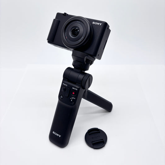 美品 SONY VLOGCAM ZV-1F シューティンググリップキット GP-VPT2BT コンパクトデジタルカメラ ブラック【C8498-60】