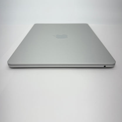 美品 Apple MacBook Air 13インチ 2022 M2 8GB 256GB シルバー MLXY3J/A バッテリー最大容量100%【C5221-80】