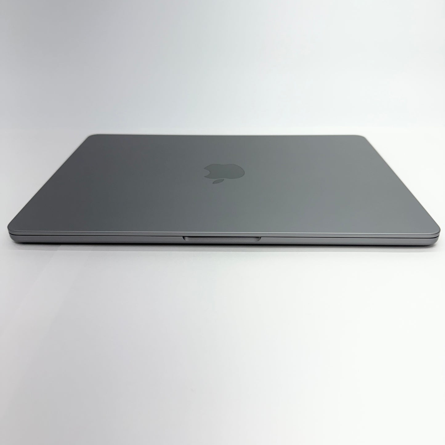 MacBook Air Liquid Retina 13.6インチ (Mid 2022) Apple M2 8コア 8GB SSD 256GB スペースグレイ MLXW3J/A バッテリー最大容量100%【C5244-80】